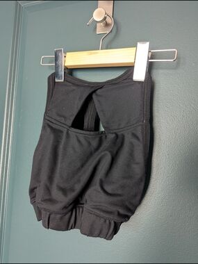 Black Athletic Crop Tank with Keyhole Back